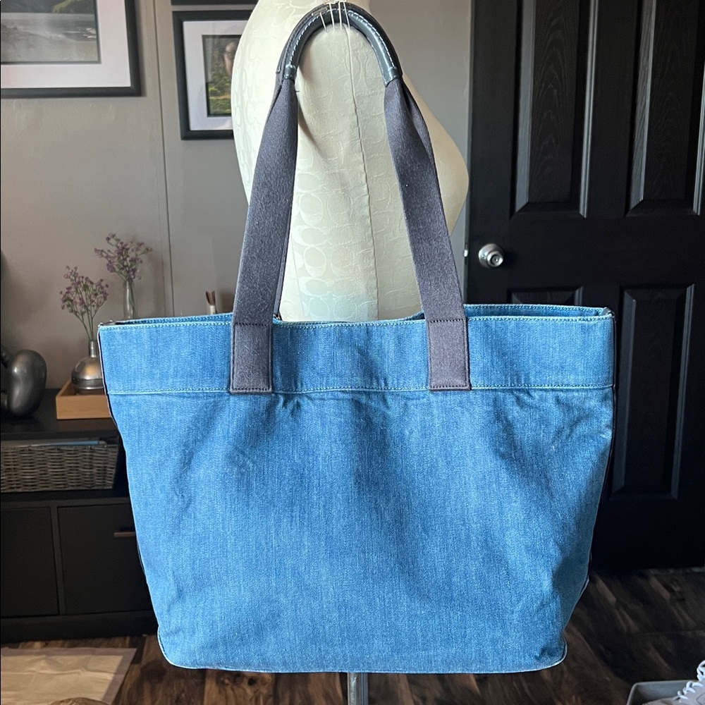 Coach Denim Blue Tote Bag with red hang Tag
Like new!! - Picture 2 of 5
